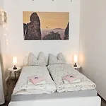 Apartment Urlaubsmagie Wiesengruen - Direkt Am Wanderweg - Fuer 6p Sebnitz