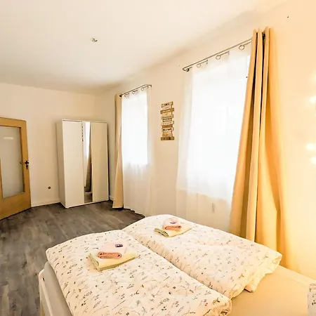 Urlaubsmagie Wiesengruen - Direkt Am Wanderweg - Fuer 6p - W6 *